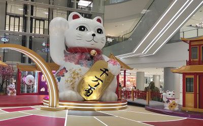 大型商場擺放玻璃鋼卡通招財貓雕塑