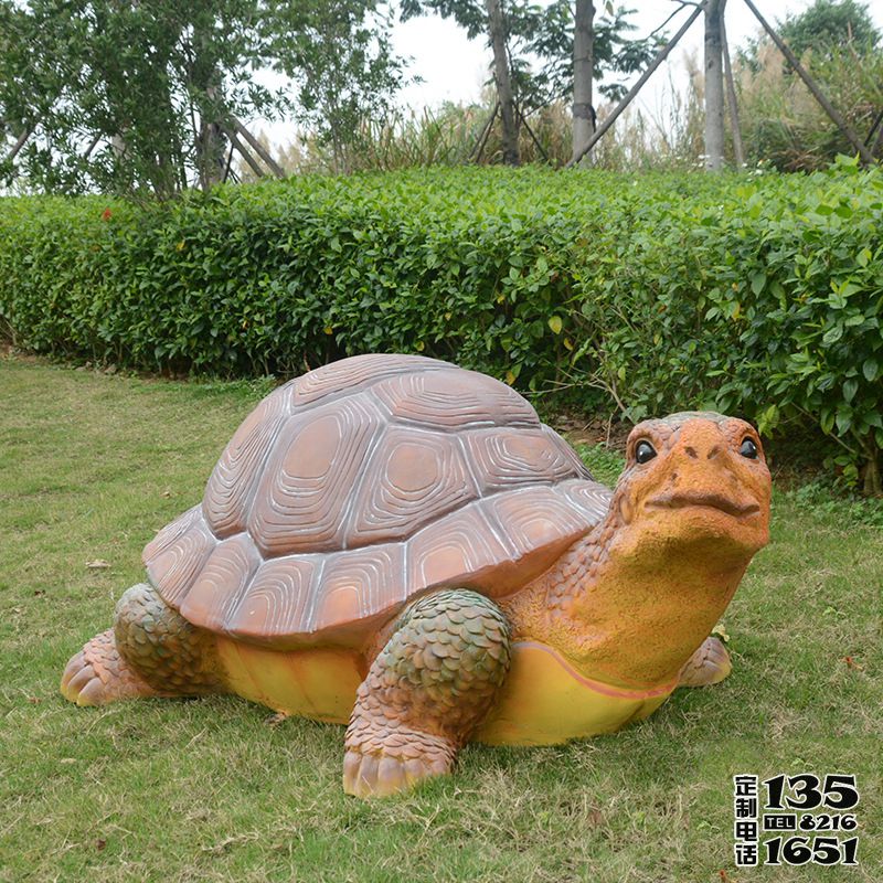 景區草坪玻璃鋼仿真動物爬行的烏龜雕塑 景區草坪玻璃鋼仿真動物爬行的烏龜雕塑