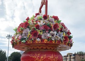 廣場大型喜迎國慶天安門玻璃鋼大花籃雕塑