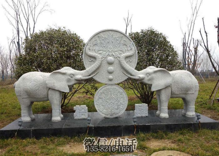 泡沫婚雕塑