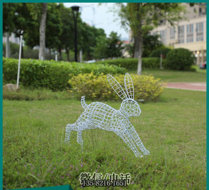 泡沫動物雕塑