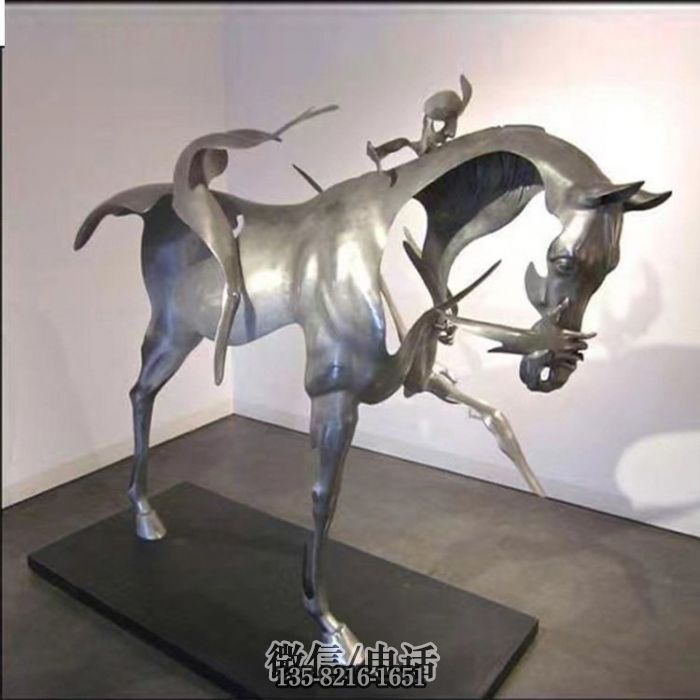 泡沫動物雕塑